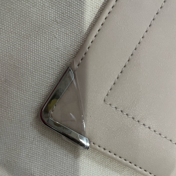 Nine West wristlet NWT - Picture 2 of 6